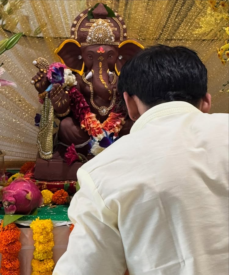 TV Celebs Celebrate Ganesh Chaturthi 2025 with Grandeur and Devotion 965215