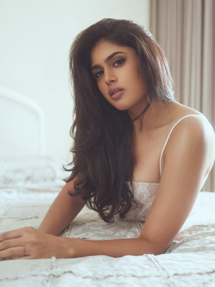 Woke Up Like This? The Truth Behind Faria Abdullah Look 962645