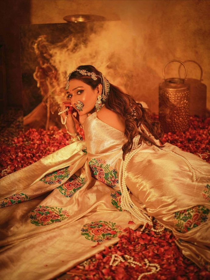 Aishwarya Khare Stuns in Ethereal White Saree with Bold Twist 969473