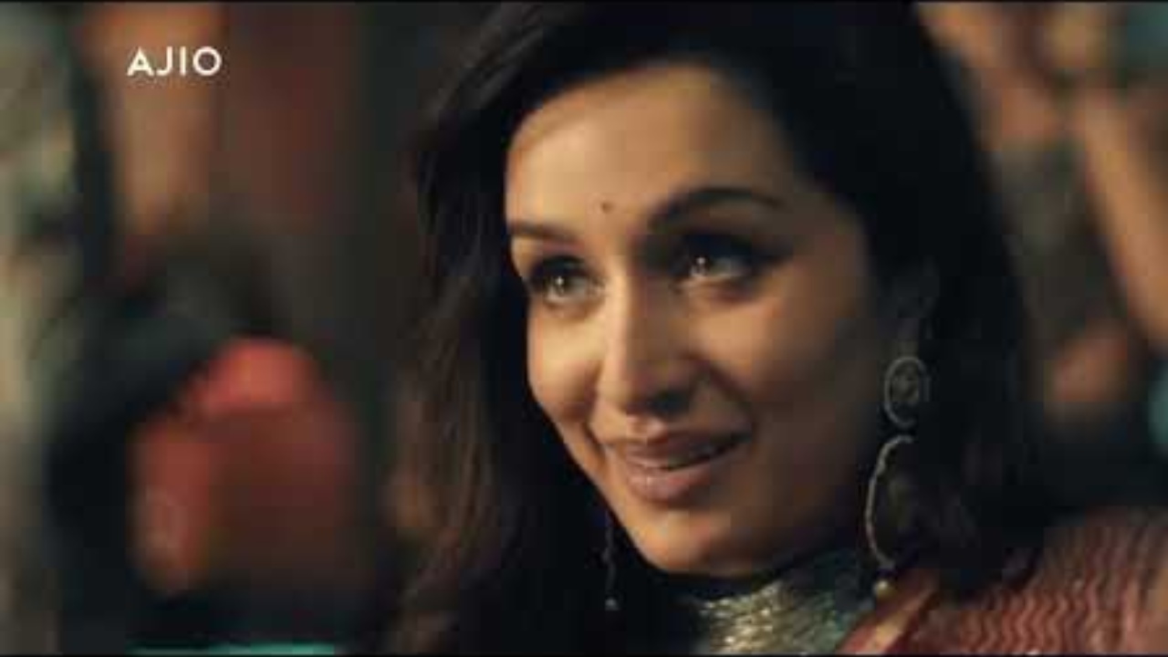 AJIO New Ad Review: Glamorous and Gorgeous 968333