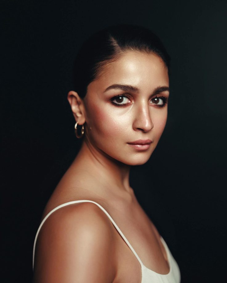 Alia Bhatt Dazzles in GUCCI for ‘The Bads Of Bollywood’ Launch 968591