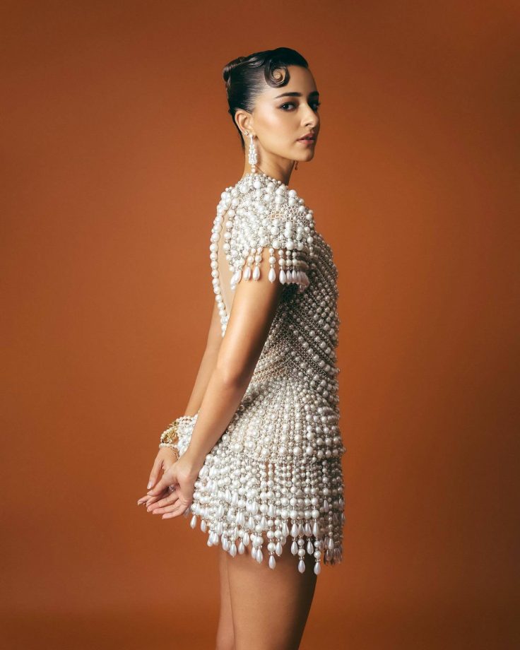 Ananya Panday Dazzles in Abu Jani Sandeep Khosla’s Pearl Masterpiece 966732