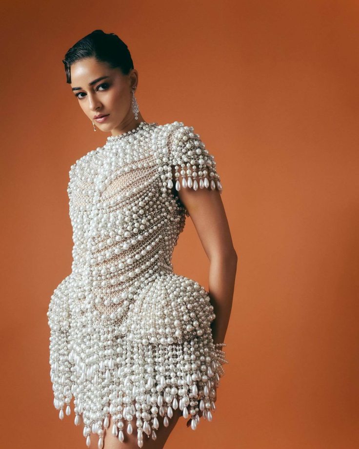 Ananya Panday Dazzles in Abu Jani Sandeep Khosla’s Pearl Masterpiece 966734