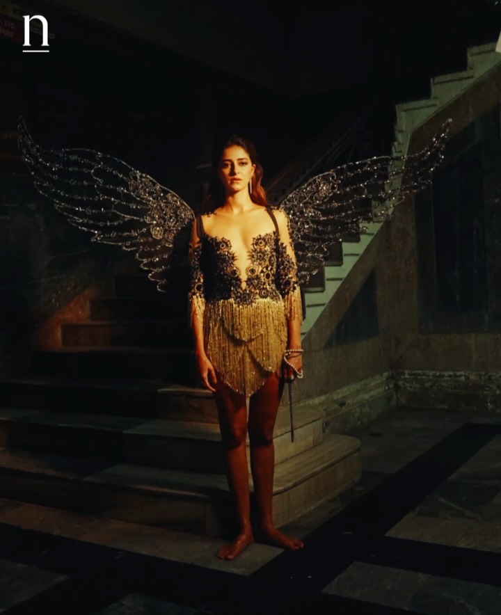 Ananya Panday Steals the Spotlight with Her Daring Showstopper Looks 967220