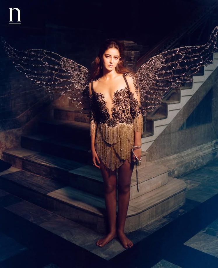 Ananya Panday Steals the Spotlight with Her Daring Showstopper Looks 967221