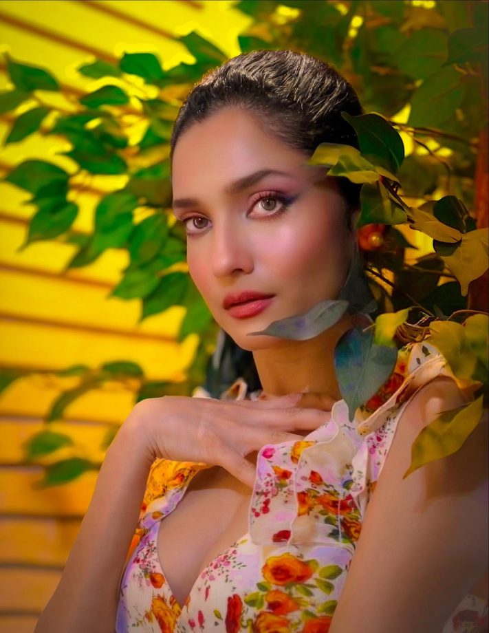 Ankita Lokhande Radiates Fresh Charm in Floral Top and Denim 969485