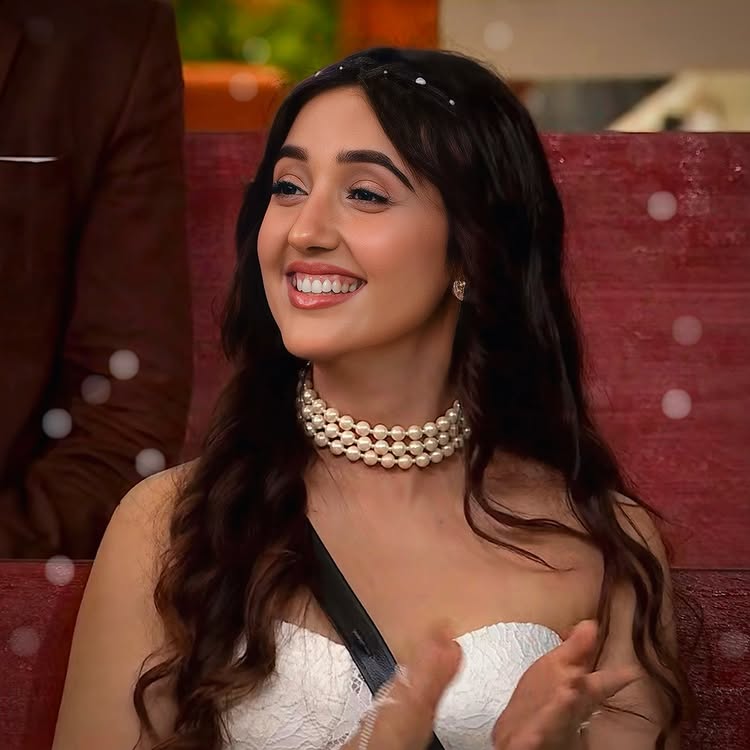 Ashnoor Kaur Becomes The "Noor" Of Bigg Boss 19 House, Fans React 969638