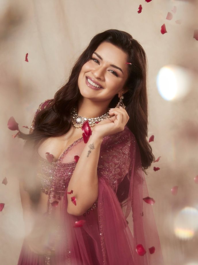 Avneet Kaur Stuns in a Maroon Lehenga 968026