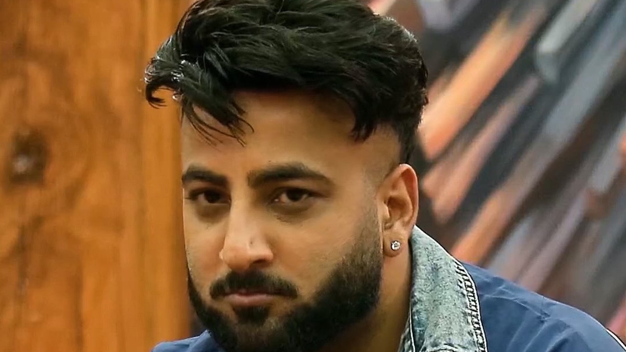 Bigg Boss 19: Shehbaaz Stuns Everyone, Chooses Bigg Boss Over ₹200 Crore 968435