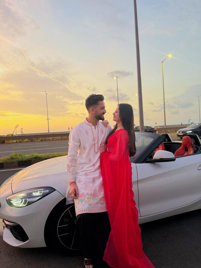 Elvish Yadav & Jannat Zubair's Close-Up Photos Spark Buzz — What's Brewing? 967869