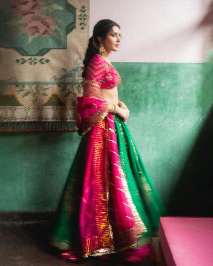 Fashion Face-Off: Raashii Khanna vs Shriya Saran; Who Slayed the Lehenga Look Better? 970100