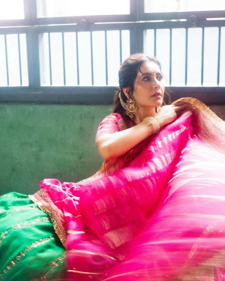 Fashion Face-Off: Raashii Khanna vs Shriya Saran; Who Slayed the Lehenga Look Better? 970103
