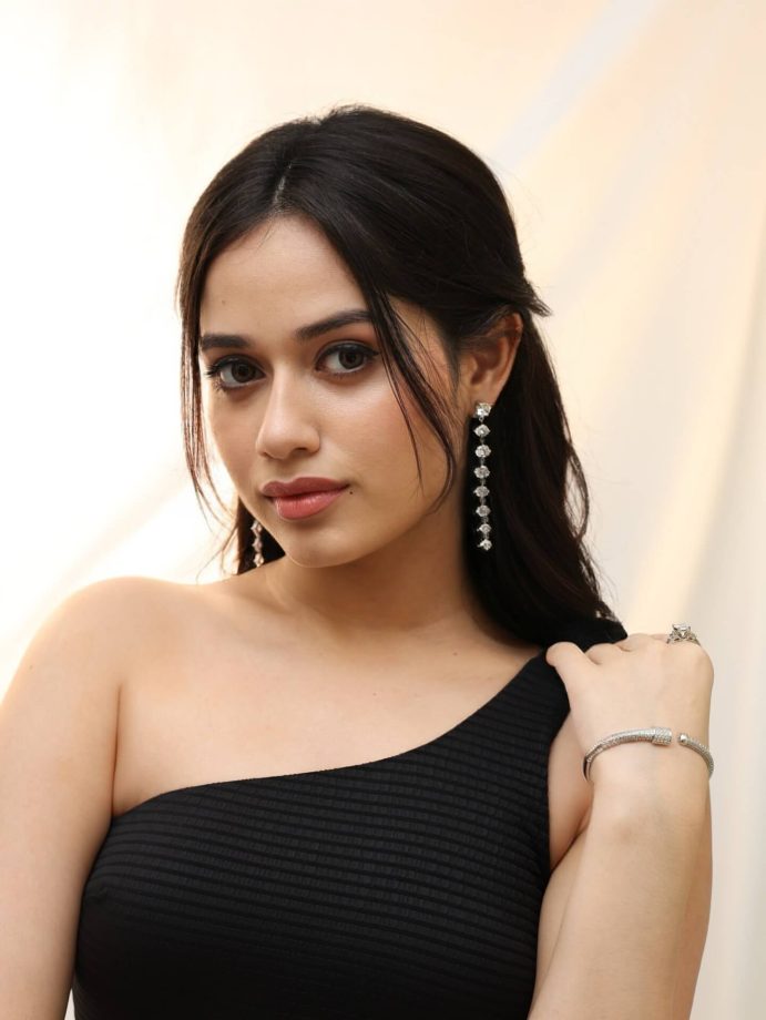 From Jannat Zubair to Alia Bhatt: Meet Young Actresses Who Are Entrepreneurs 967101