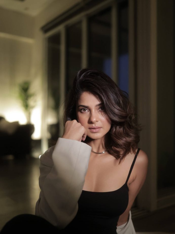 Jennifer Winget’s Chic look Leaves Fans Swooning 966724