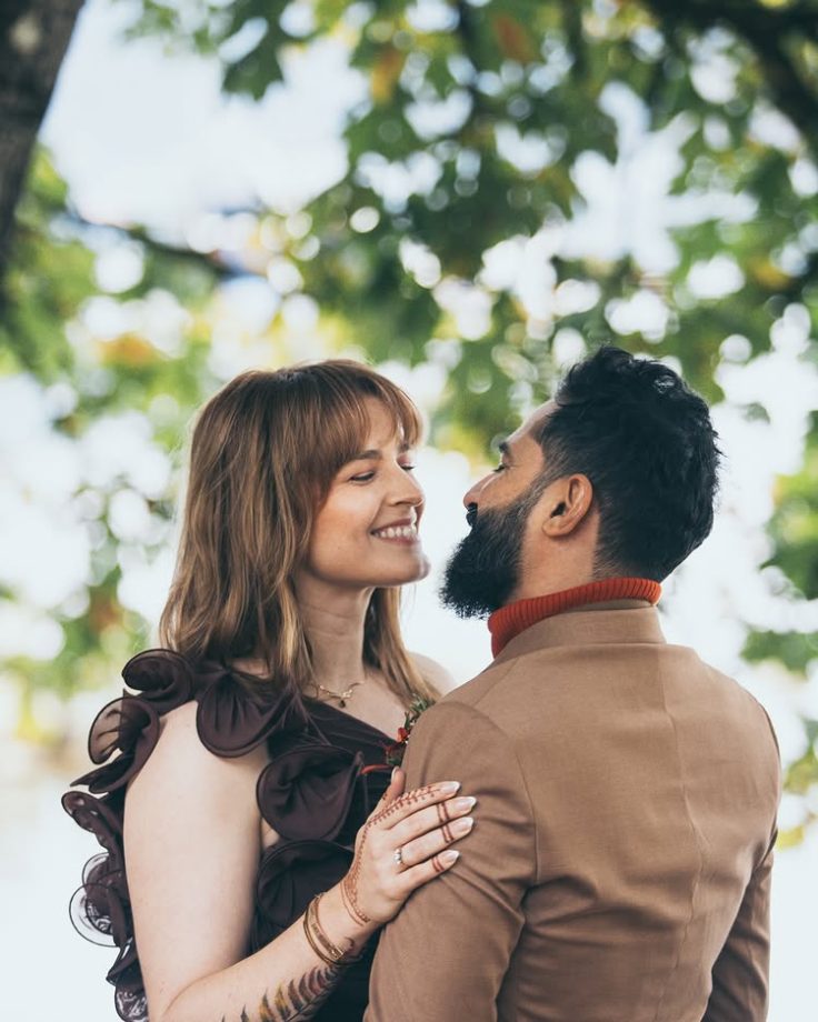 Marathi Actor-Comedian Sarang Sathaye Marries Girlfriend Says, "Love Will Always Win" 970661