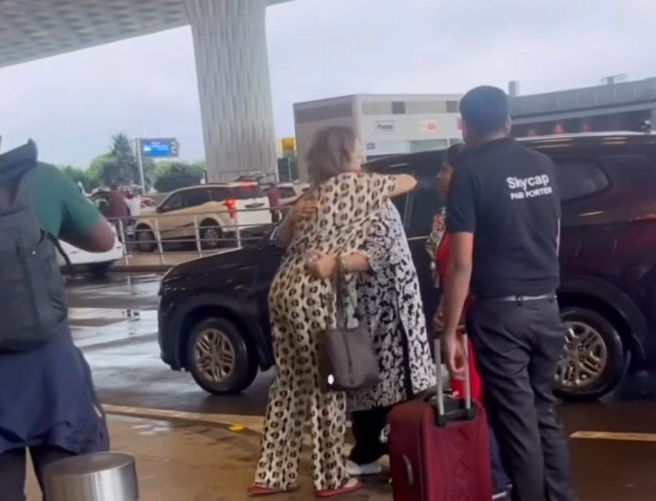 Mother-Daughter Bond: Munmun Dutta's Emotional Airport Farewell 968152