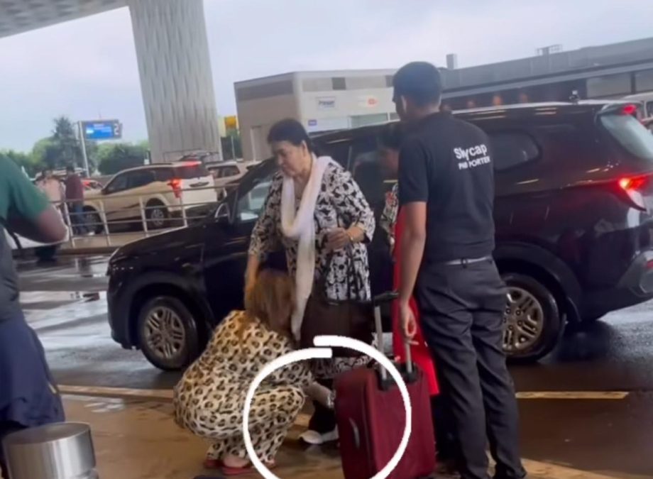 Mother-Daughter Bond: Munmun Dutta's Emotional Airport Farewell 968153