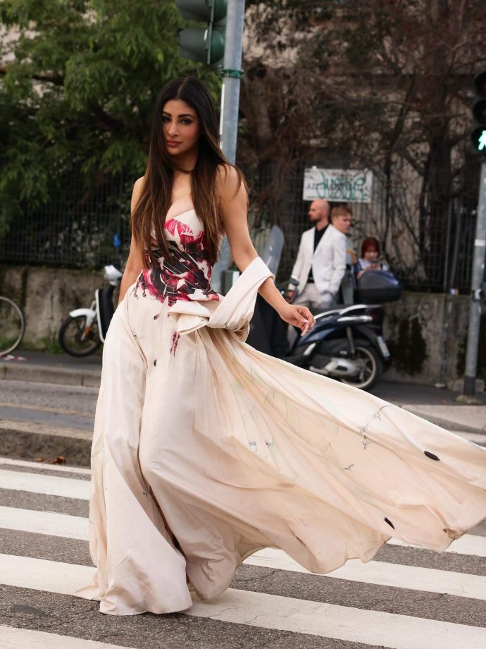 Mouni Roy Turns Streets Into Her Runway in Flowing Elegance 970038