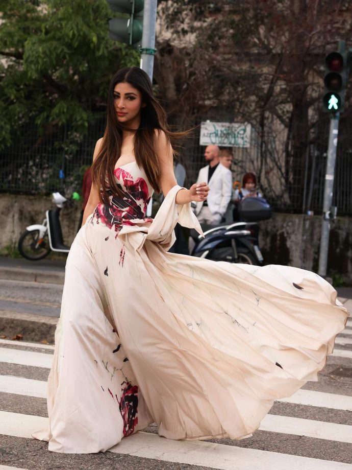 Mouni Roy Turns Streets Into Her Runway in Flowing Elegance 970037