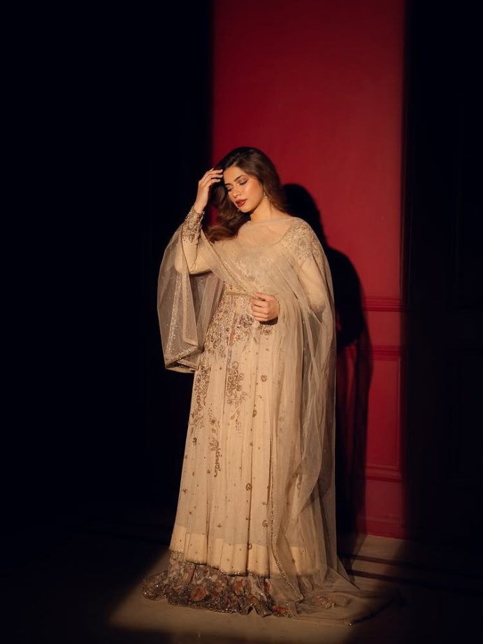 Nagma Mirajkar's Stunning Ethereal Look 966621