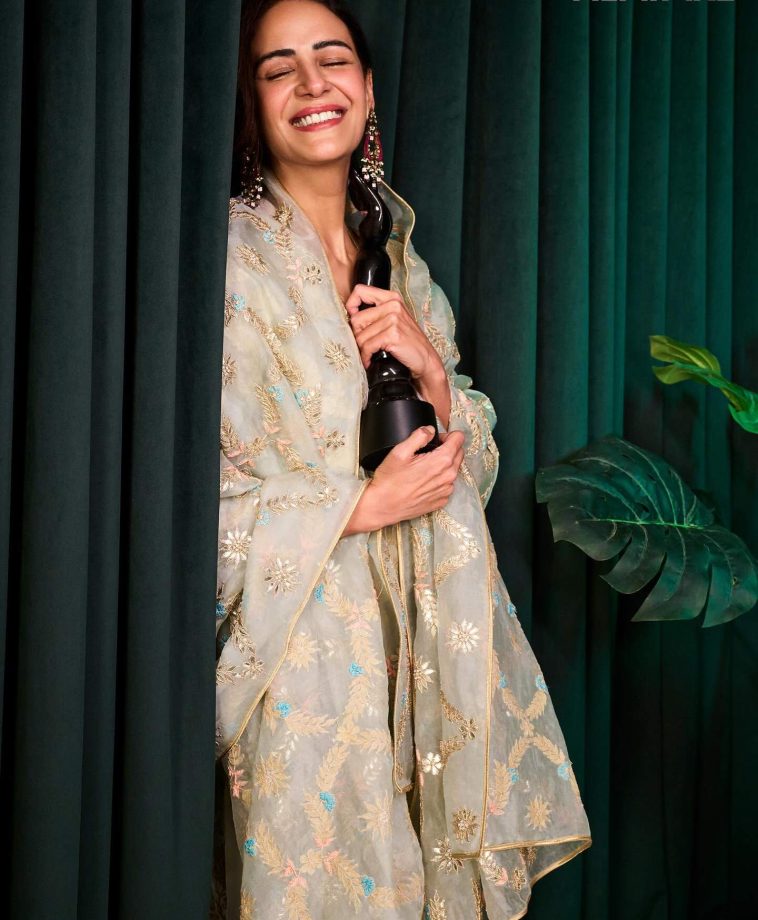 Navratri Special: Take Festive Ethnic Inspiration from Mona Singh’s Vibrant Wardrobe 968731