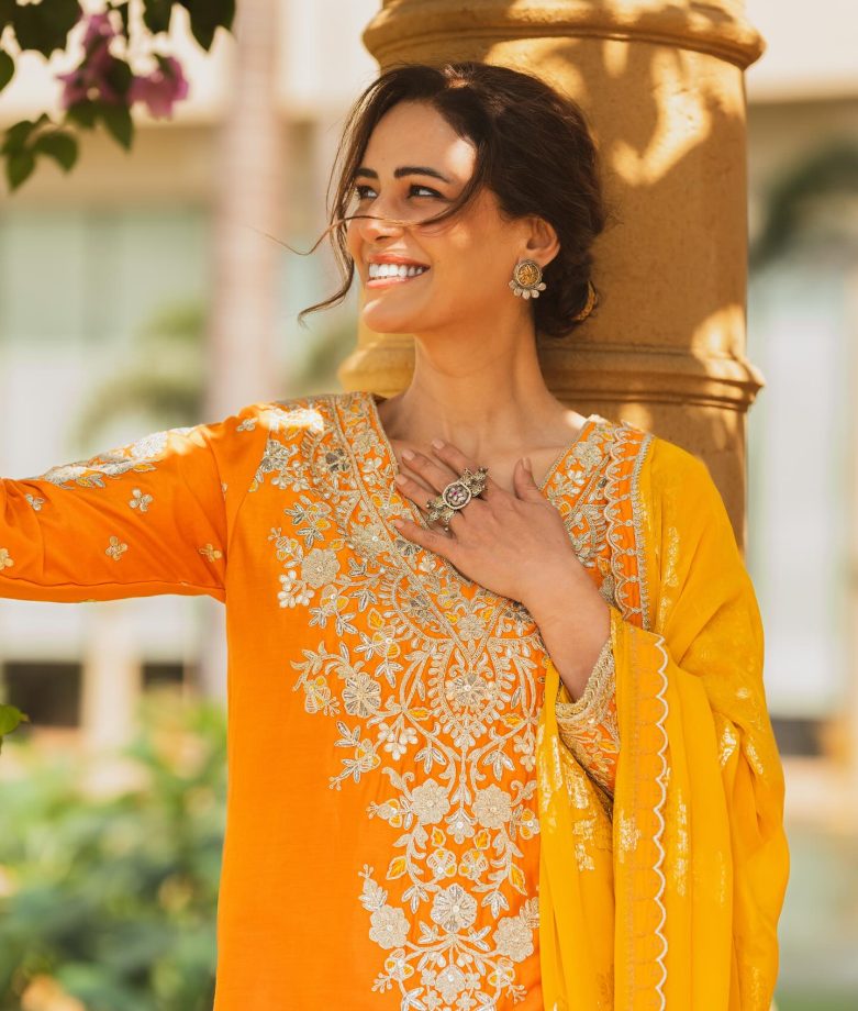Navratri Special: Take Festive Ethnic Inspiration from Mona Singh’s Vibrant Wardrobe 968736