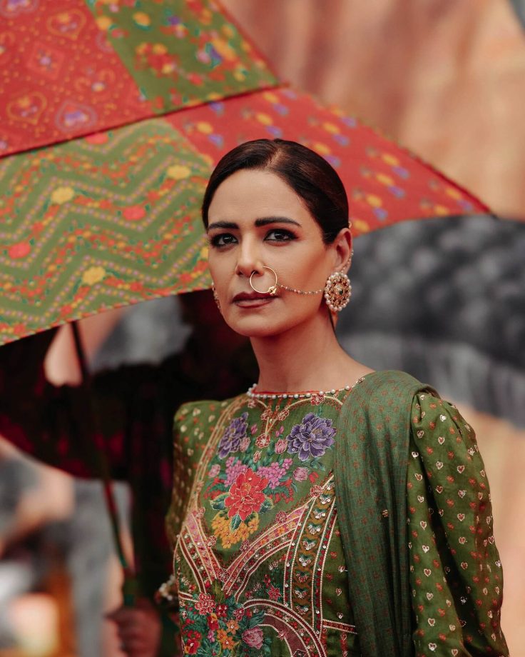 Navratri Special: Take Festive Ethnic Inspiration from Mona Singh’s Vibrant Wardrobe 968739