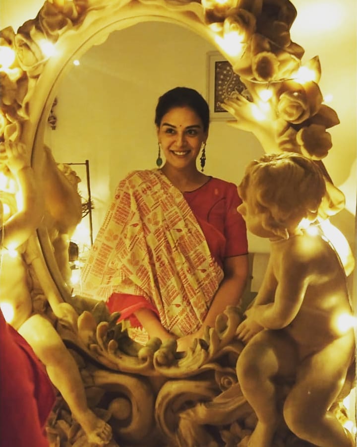 Navratri Special: Take Festive Ethnic Inspiration from Mona Singh’s Vibrant Wardrobe 968722