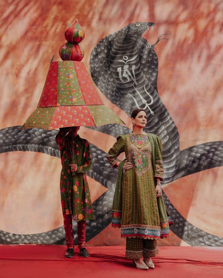 Navratri Special: Take Festive Ethnic Inspiration from Mona Singh’s Vibrant Wardrobe 968740