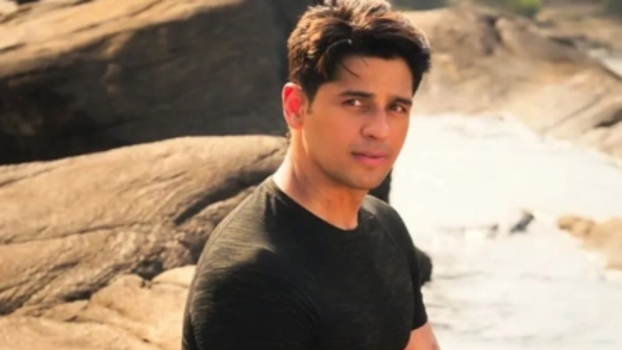 Param Sundari Box Office Collection Day 13: Romantic Comedy Crosses 48.2 Crore Mark 967658