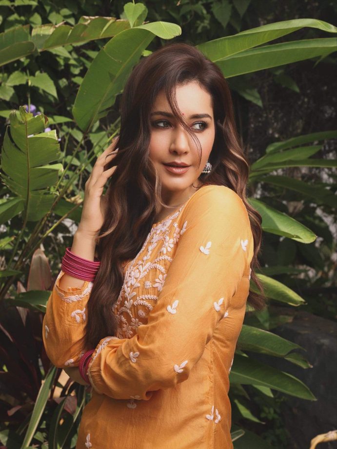 Raashii Khanna Radiates Elegance in Bright Orange Kurta as She Begins Telusu kada Promotions 969215