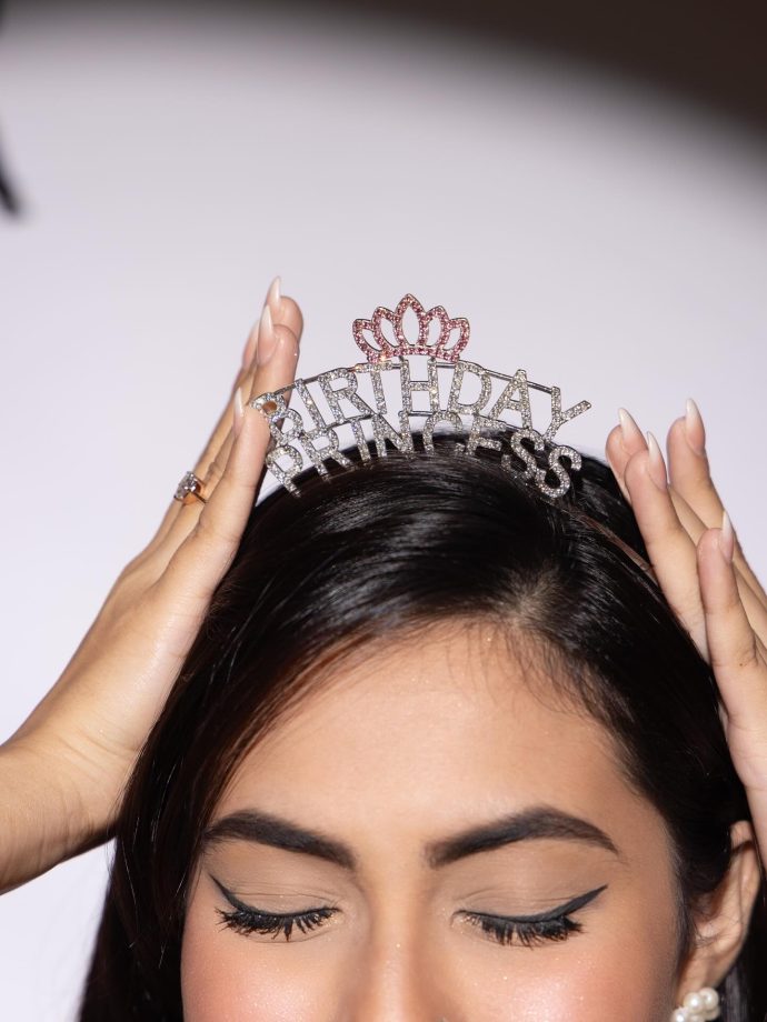 Reem Shaikh’s Birthday Post Sets Instagram Ablaze 967080