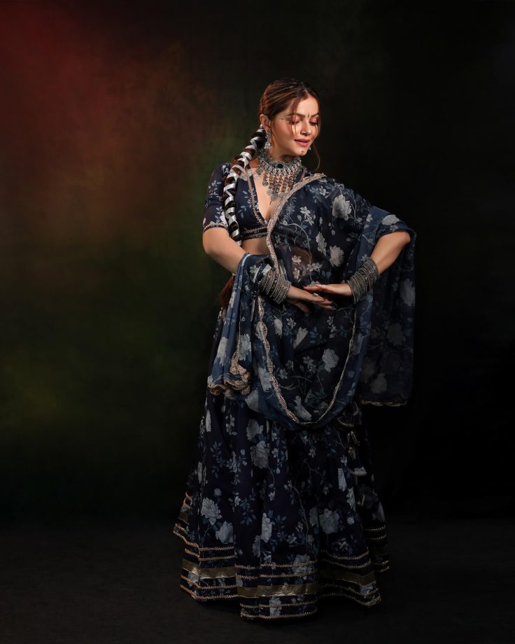 Rubina Dilaik Captures Hearts in a Traditional Lehenga, Exuding Classic Yet Modern Vibes 970067