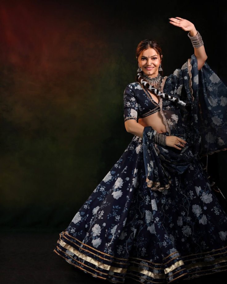 Rubina Dilaik Captures Hearts in a Traditional Lehenga, Exuding Classic Yet Modern Vibes 970070