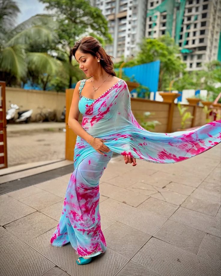 Rubina Dilaik’s Style Statement in a Sari with a Splash of Colors 966856