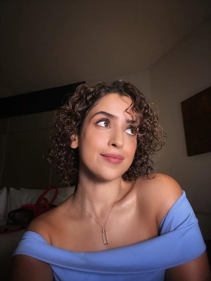 Sanya Malhotra Embraces Beauty in Curls and Casual Chic 966605