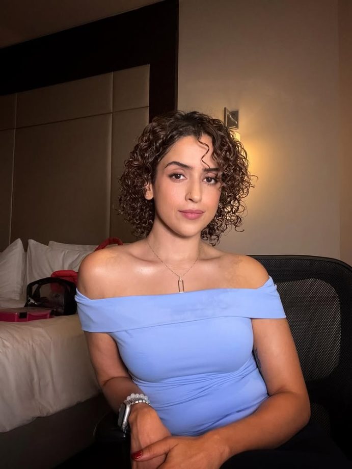 Sanya Malhotra Embraces Beauty in Curls and Casual Chic 966606