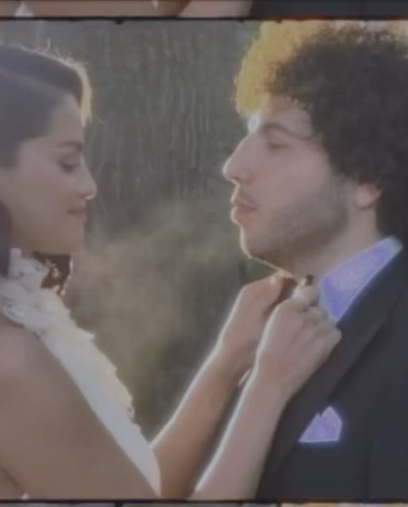 Selena Gomez And Benny Blanco Seal Their Love In Dreamy California Wedding 970556