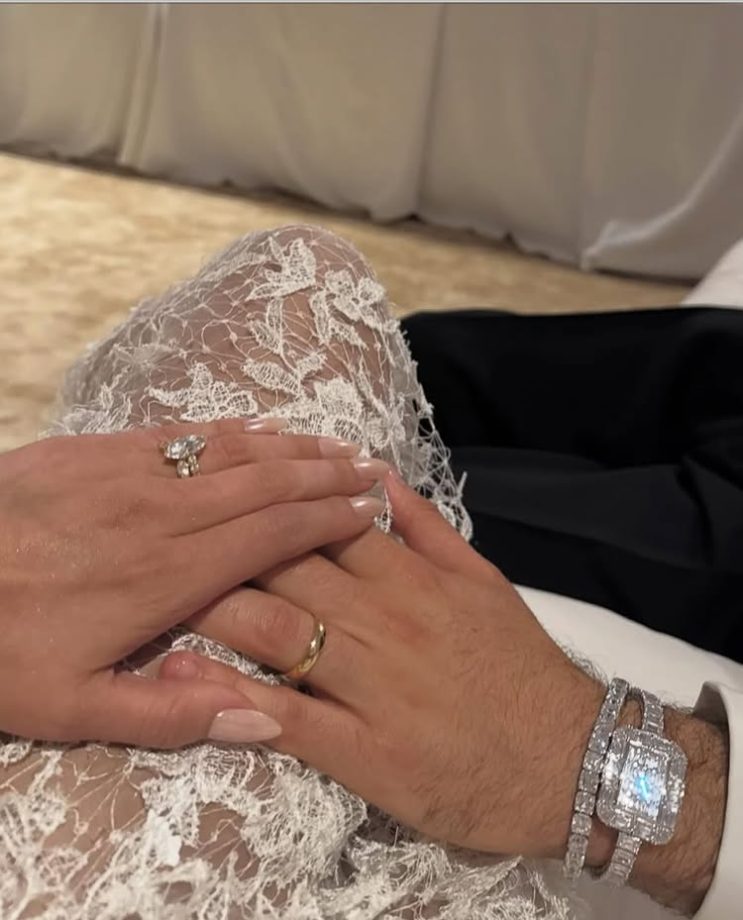 Selena Gomez And Benny Blanco Seal Their Love In Dreamy California Wedding 970557