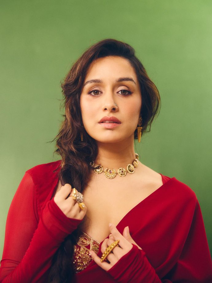 Shraddha Kapoor's Crimson Crepe Cocktail Saree Makes its Festive Favourite 970467