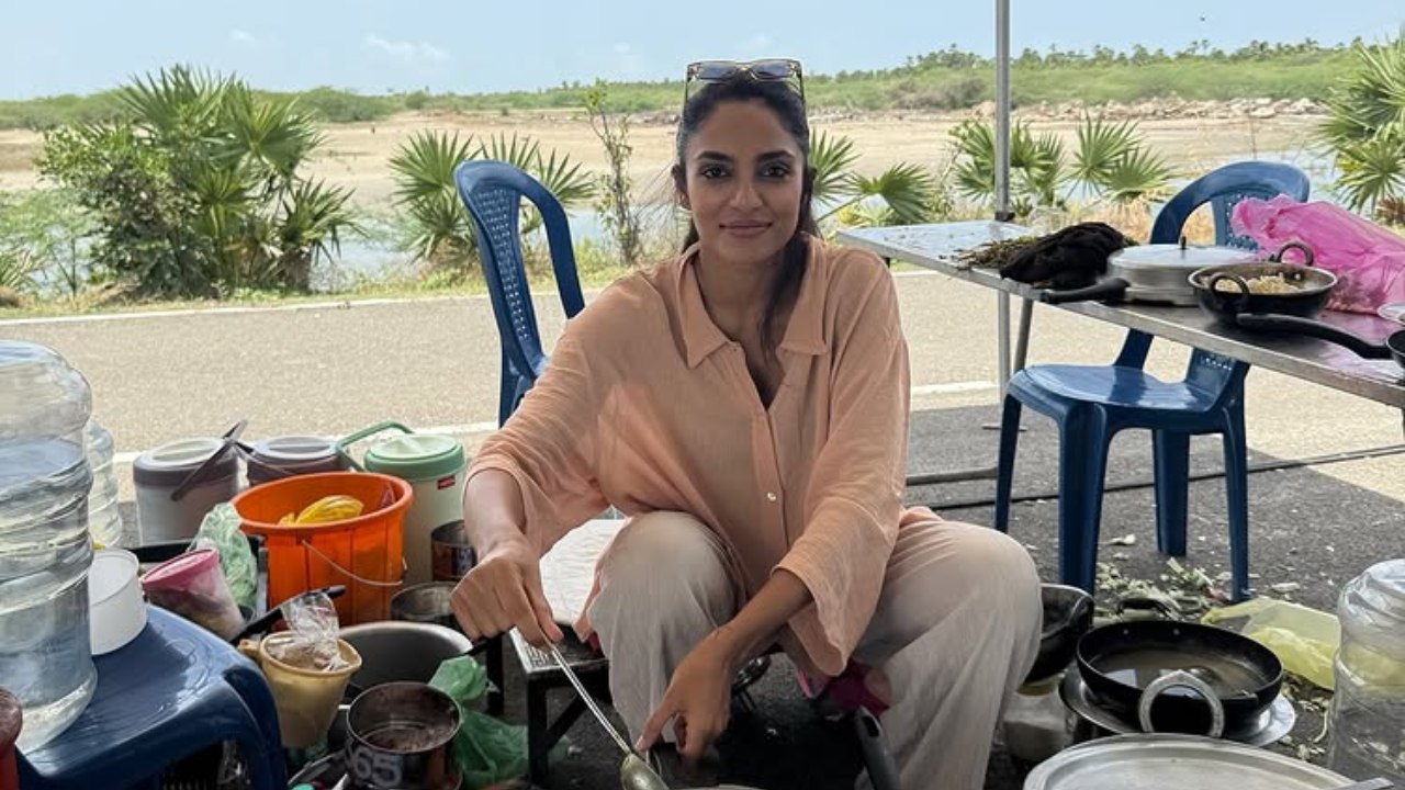 Sobhita Dhulipala Shows Off Her Cooking Skills on Set; Naga Chaitanya Teases ‘Waiting to Taste’ 966231