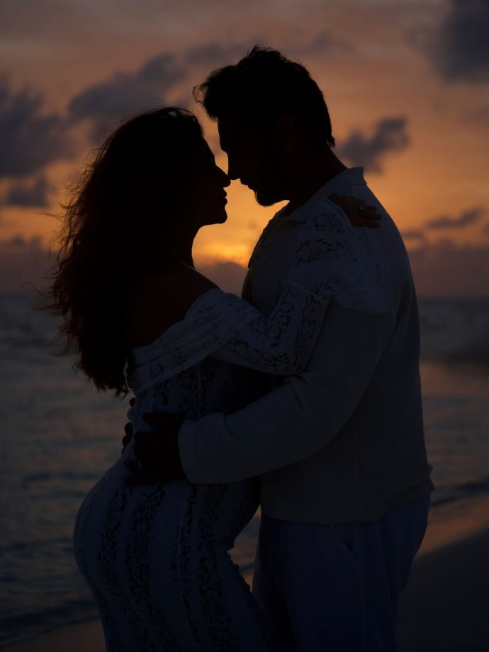 Sonarika Bhadoria Announces Pregnancy with Dreamy Beach Photoshoot Featuring Husband 968219