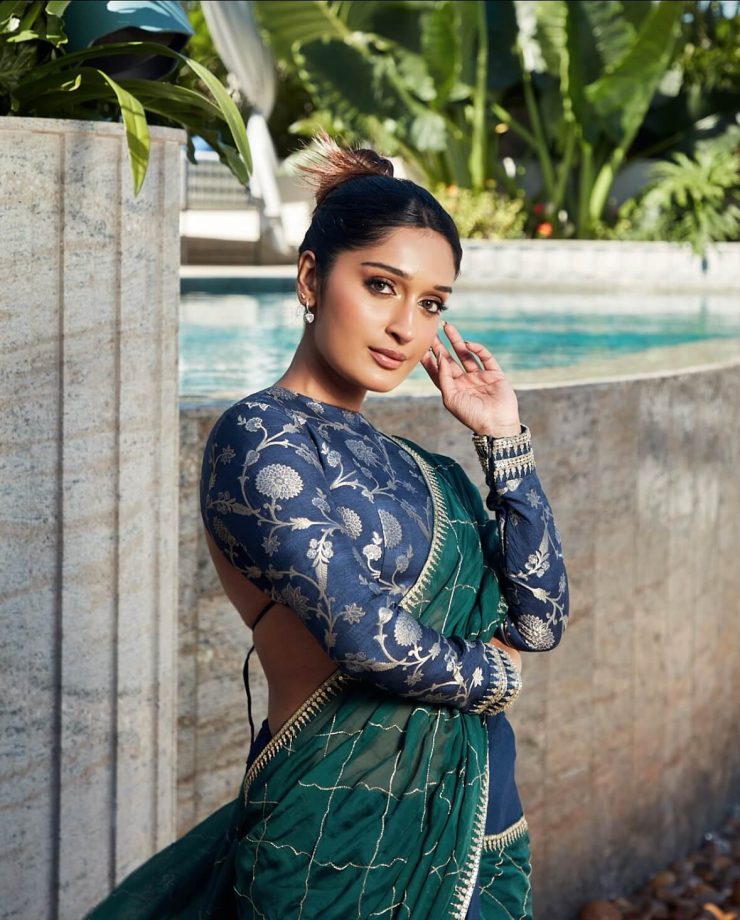 South Divas Turning Heads with Bold Backless Blouse Fashion 969178