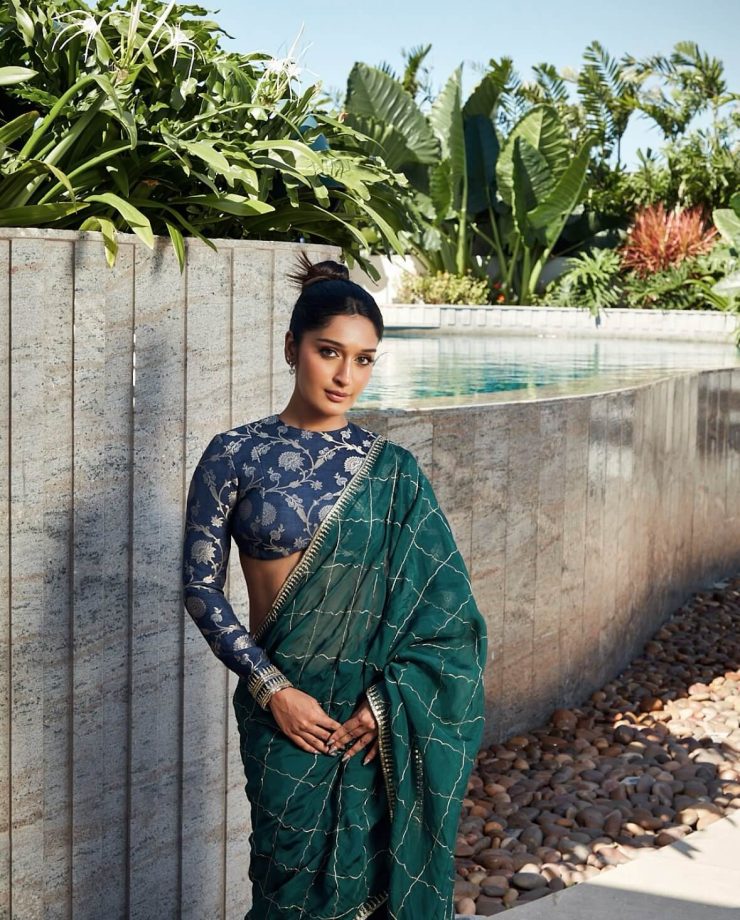 South Divas Turning Heads with Bold Backless Blouse Fashion 969183