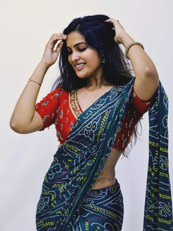 South Divas Turning Heads with Bold Backless Blouse Fashion 969167