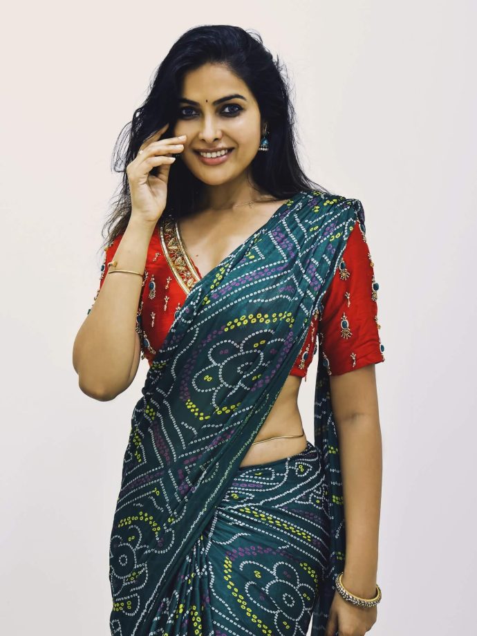 South Divas Turning Heads with Bold Backless Blouse Fashion 969172