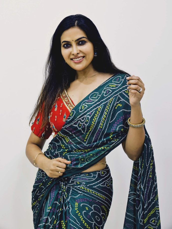 South Divas Turning Heads with Bold Backless Blouse Fashion 969166