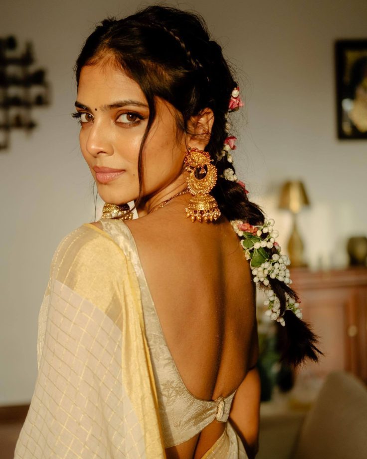 South Indian Stars in Kasavu Sarees for Onam 2025 965791