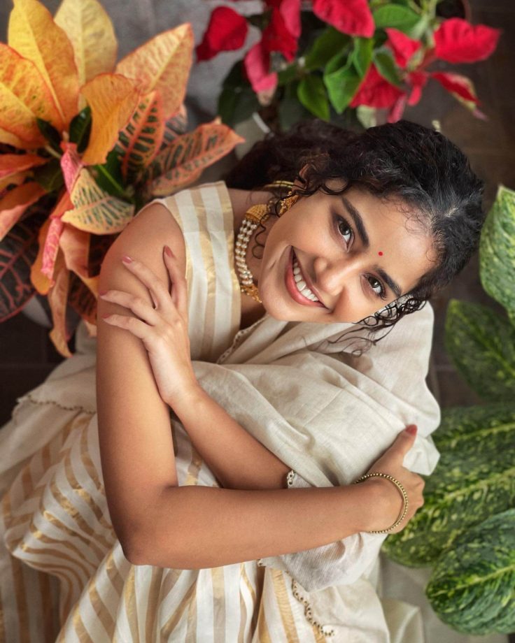 South Indian Stars in Kasavu Sarees for Onam 2025 965796