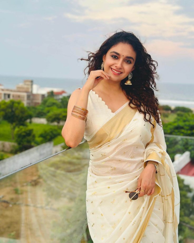 South Indian Stars in Kasavu Sarees for Onam 2025 965799